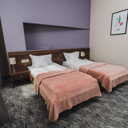 Caro Boutique Hotel Oradea Exterior photo
