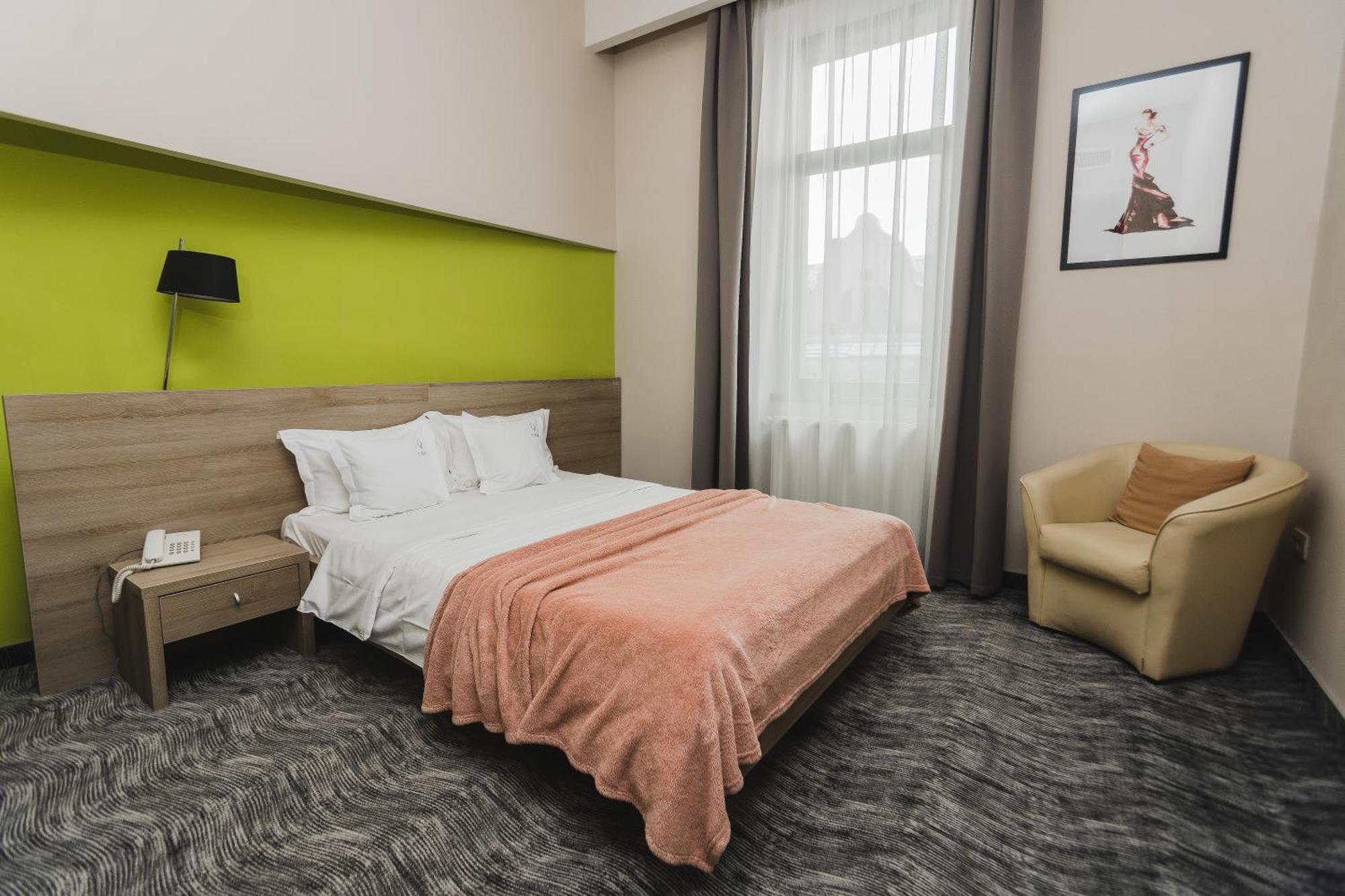 Caro Boutique Hotel Oradea Exterior photo