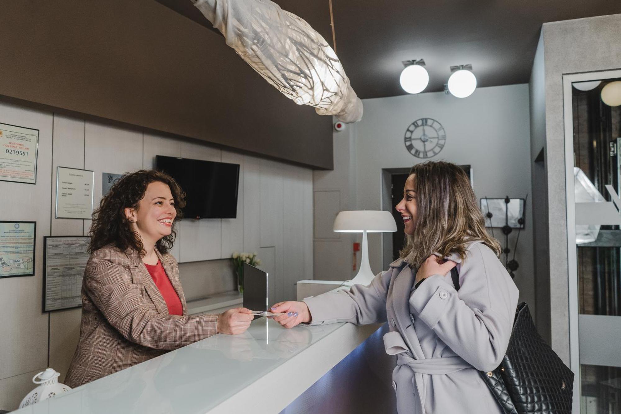 Caro Boutique Hotel Oradea Exterior photo