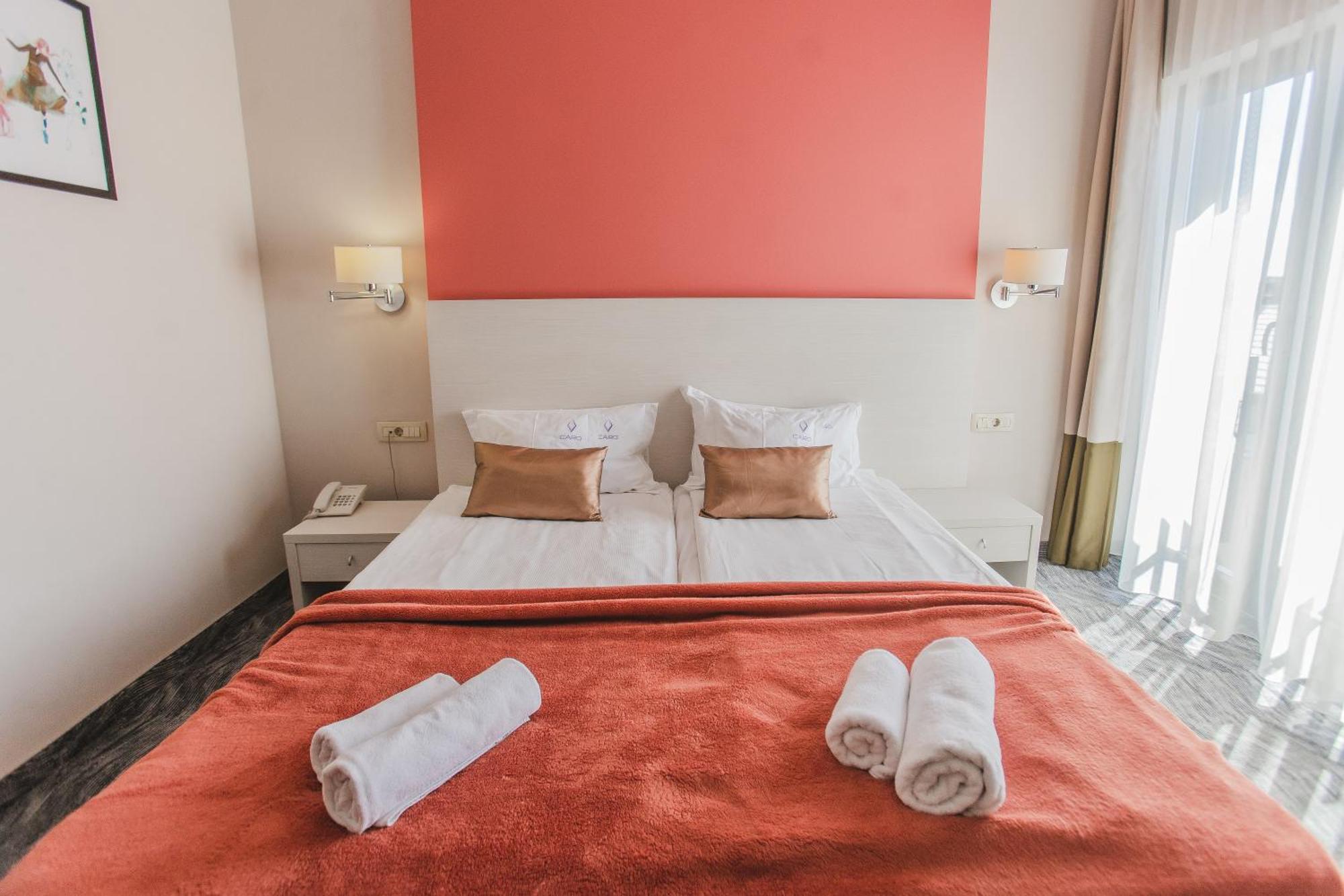 Caro Boutique Hotel Oradea Exterior photo
